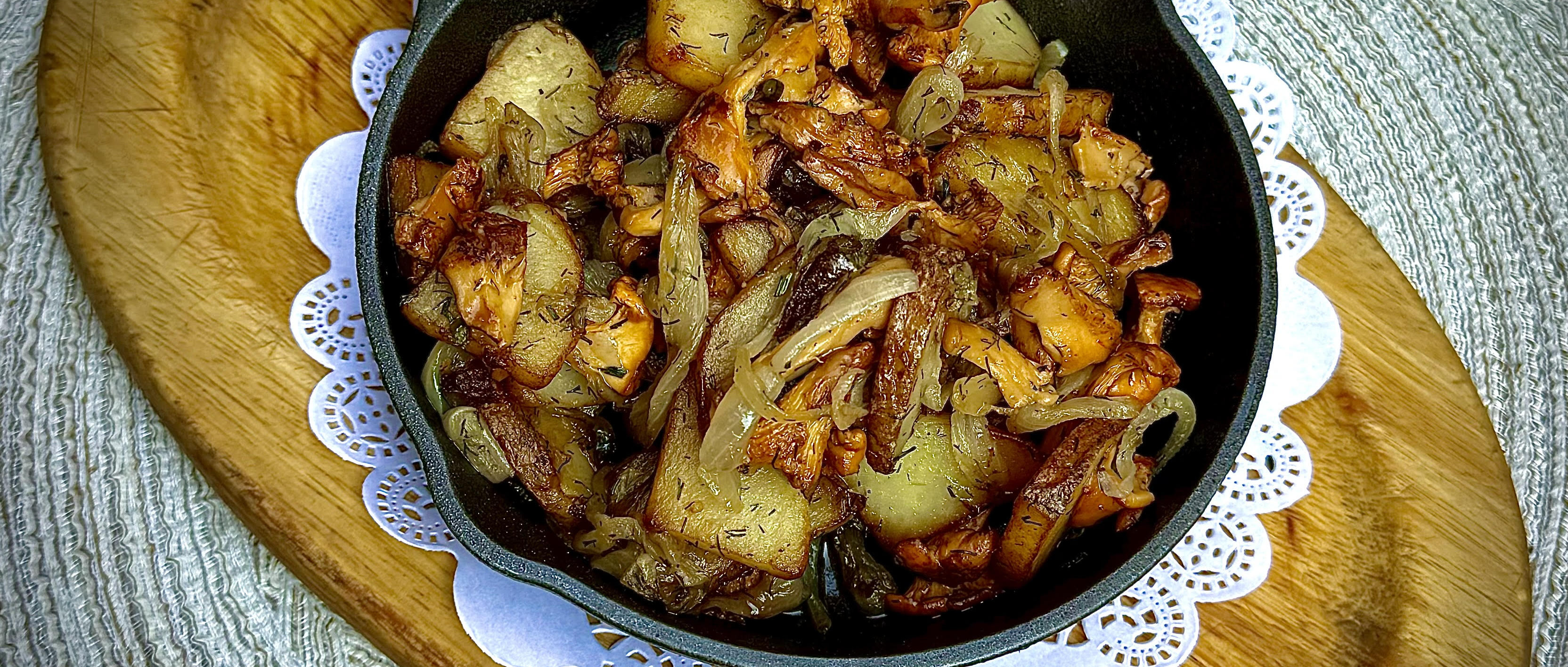 Potatoes with Chanterelles and Onions